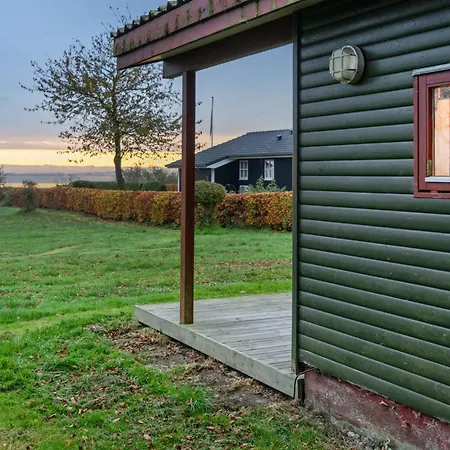 Feriehus Cozy Little Annex With A Sea View