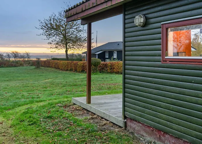 Feriehus Cozy Little Annex With A Sea View