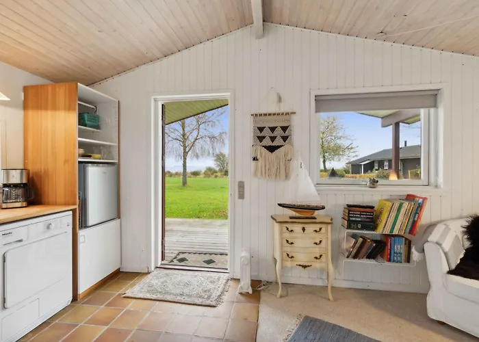 Cozy Little Annex With A Sea View Feriehus *